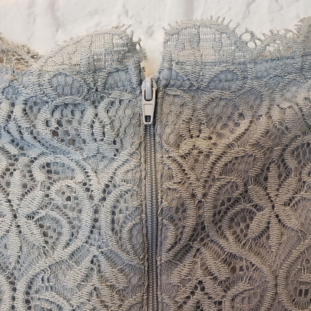 REWIND Off-Shoulder Lace Fit N Flare Dress - Picture 8 of 9